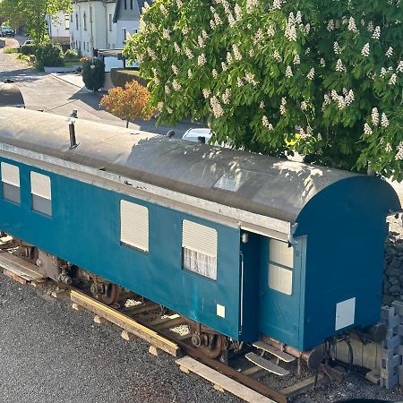 Gleis 1, Eisenbahn Waggon Mit Whirlpool Und Ofen Villa Dahlem  Luaran gambar