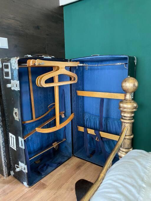 Gleis 1, Eisenbahn Waggon Mit Whirlpool Und Ofen Villa Dahlem  Luaran gambar